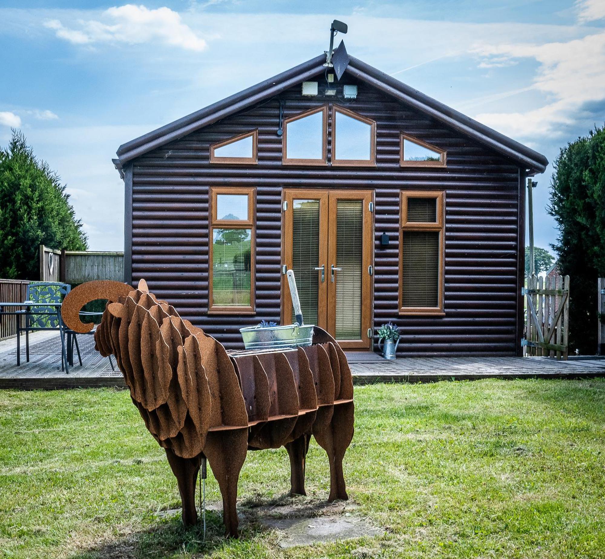 Fairview Farm Holiday Retreat: Luxury Lodges in Nottinghamshire Countryside Exterior photo