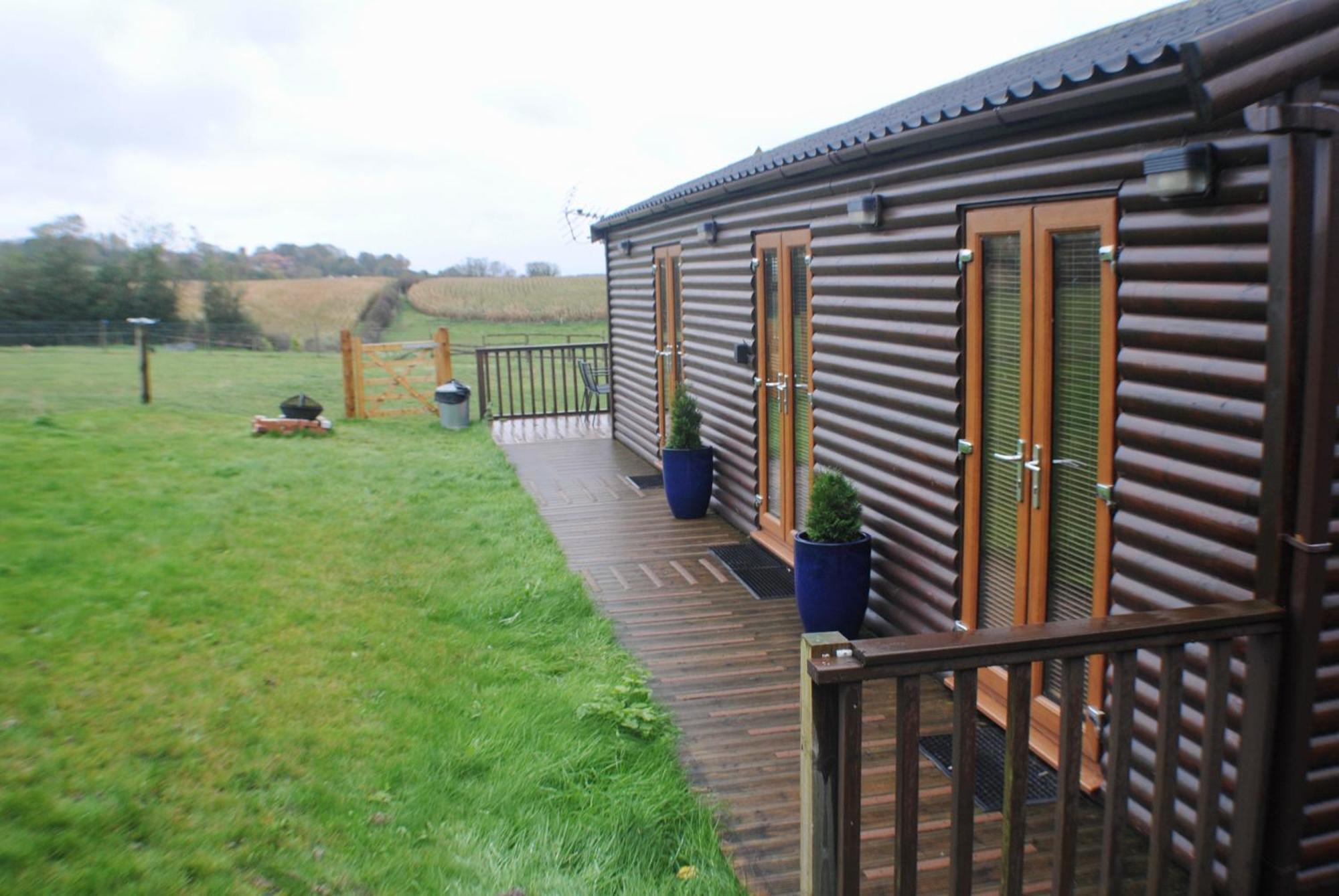 Fairview Farm Holiday Retreat: Luxury Lodges in Nottinghamshire Countryside Room photo